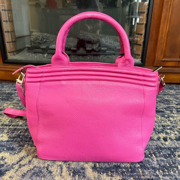 lauren cecchi Handbags - Lauren Cecchi New York Hibiscus Getaway Bag Handbag Purse NEW NWT